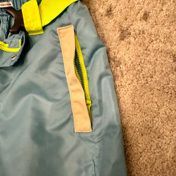Women's Urban Outfitters windbreakers - Picture 3 of 5
